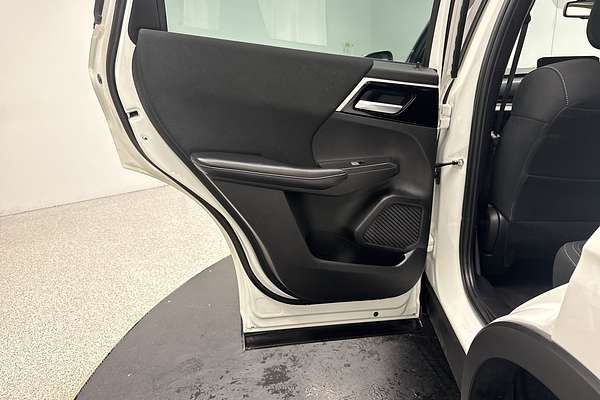 2023 Mitsubishi Outlander LS ZM