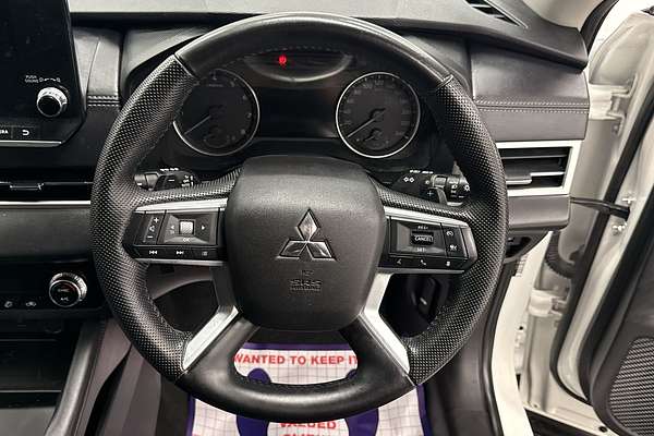 2023 Mitsubishi Outlander LS ZM