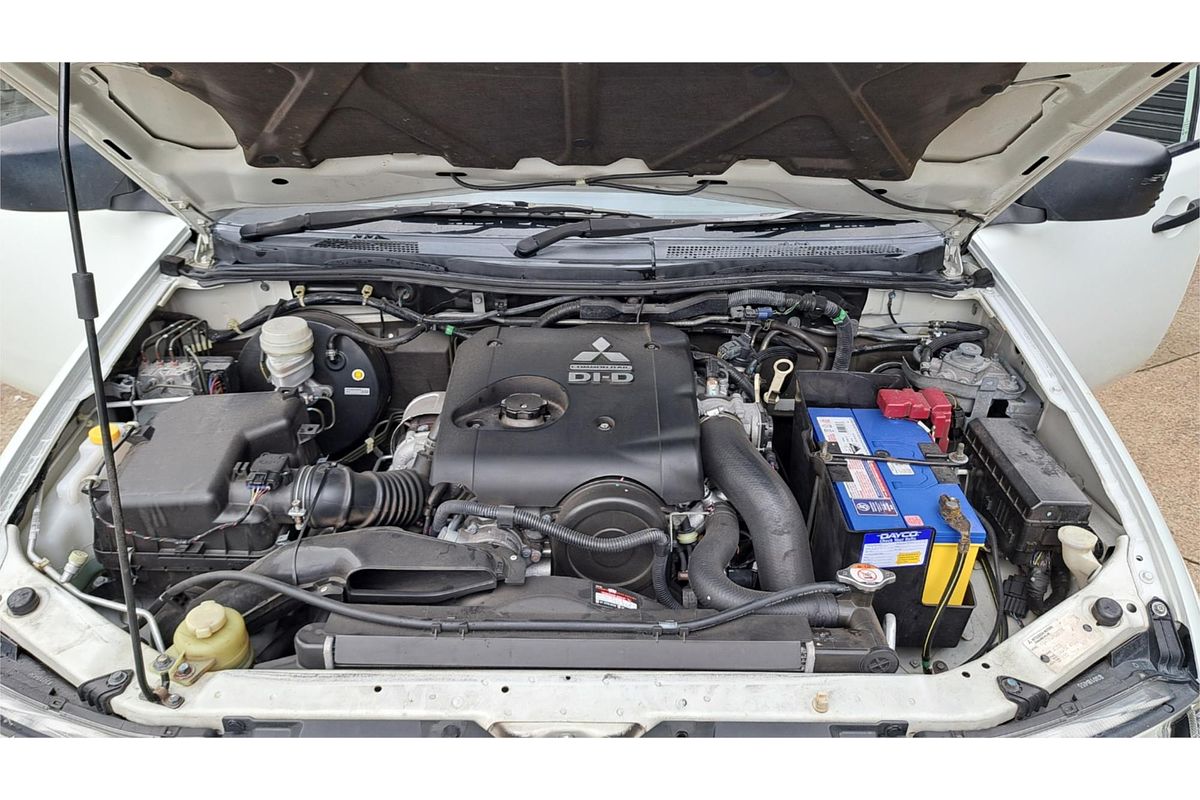 2012 Mitsubishi TRITON GLX (4x4) MN MY12 4X4