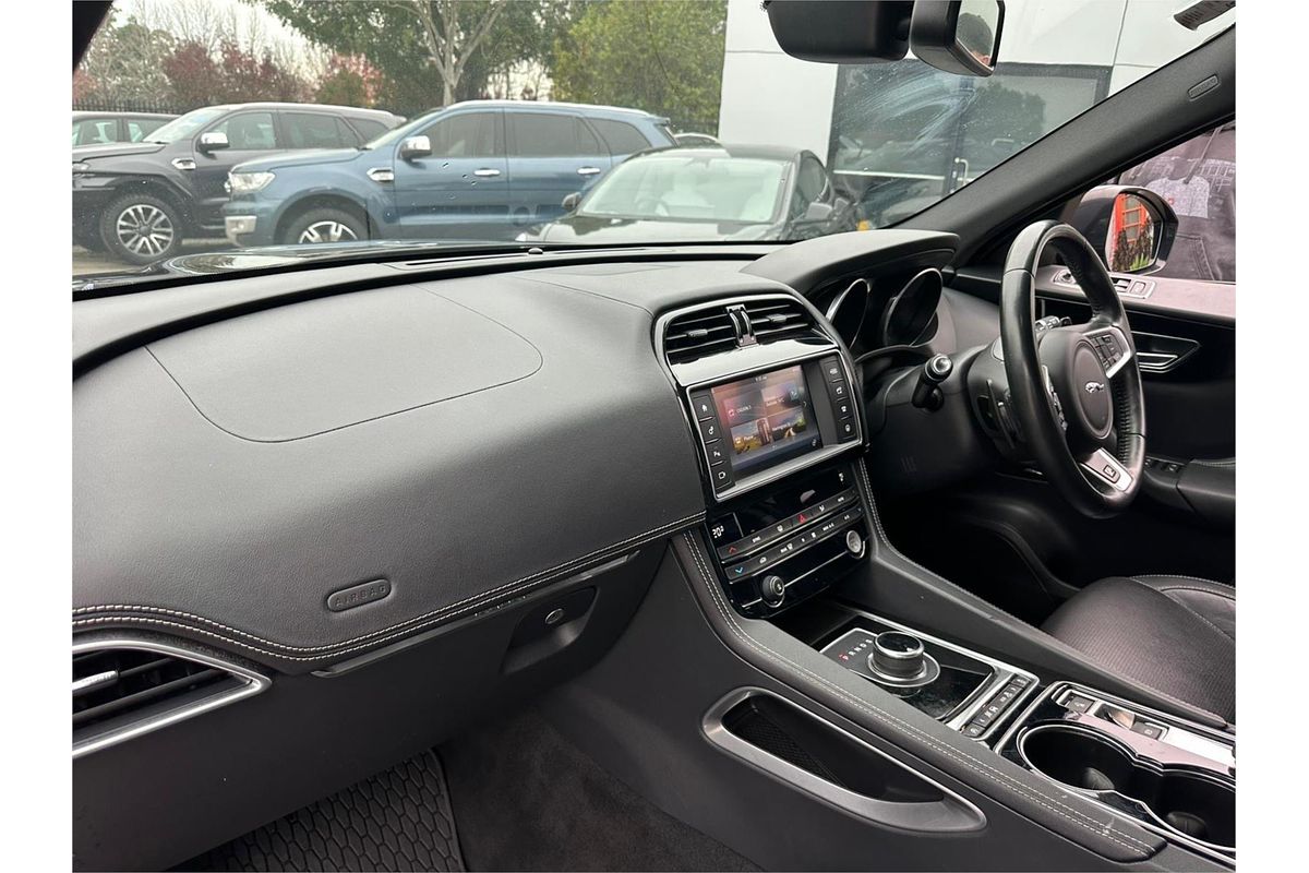 2017 Jaguar F-PACE 20d R-Sport X761