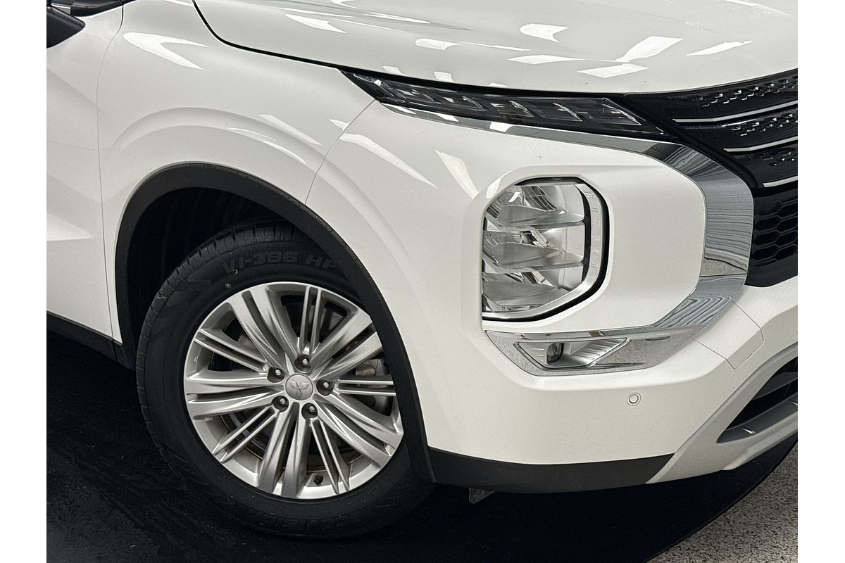 2023 Mitsubishi Outlander LS ZM