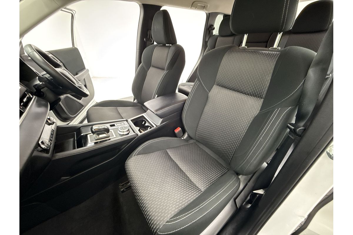 2023 Mitsubishi Outlander LS ZM