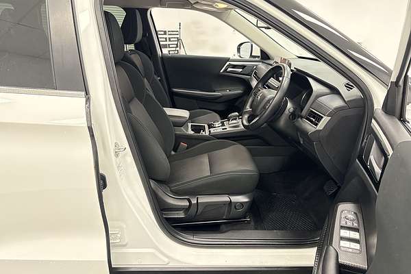 2023 Mitsubishi Outlander LS ZM