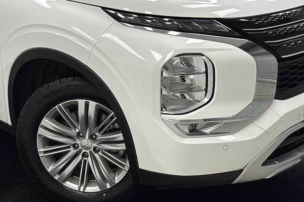2023 Mitsubishi Outlander LS ZM