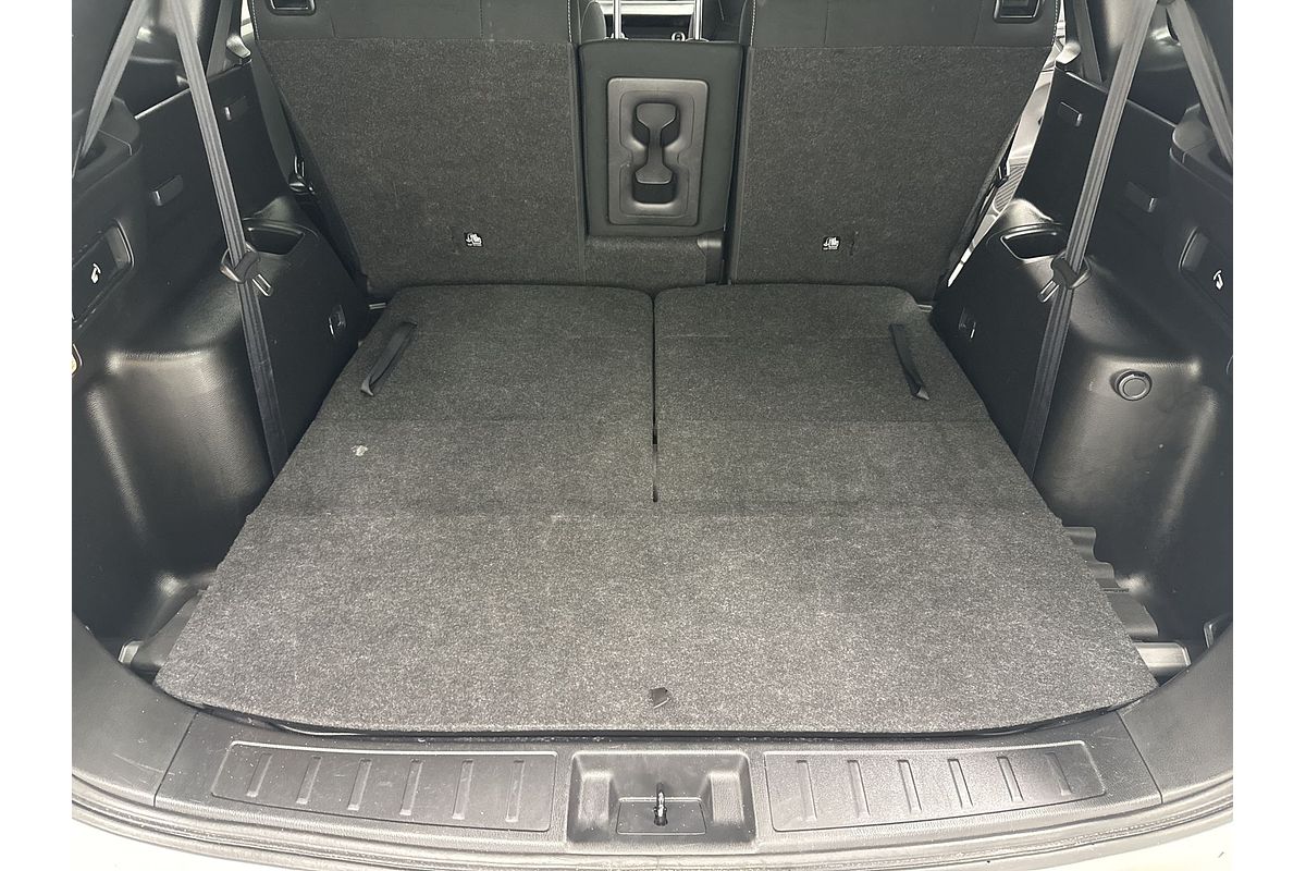 2023 Mitsubishi Outlander LS ZM