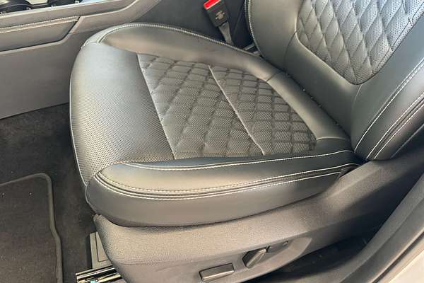 2025 Ford Everest Platinum 3.0L