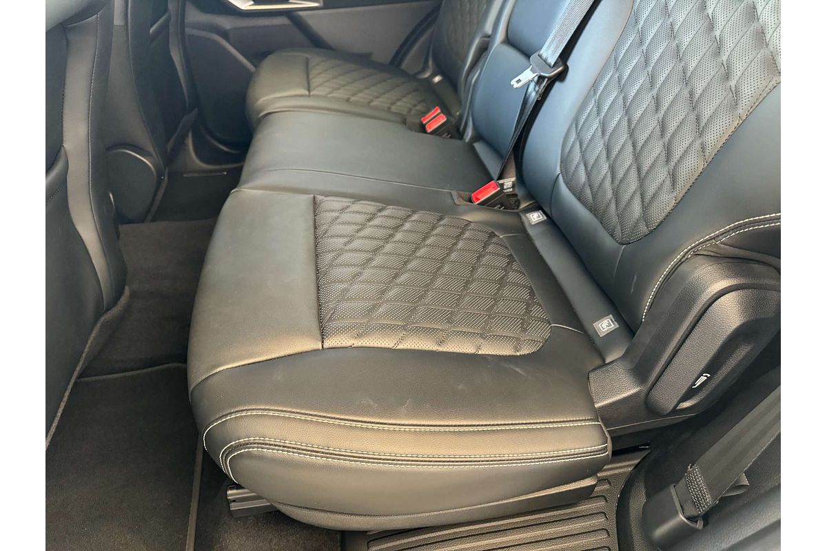 2025 Ford Everest Platinum 3.0L