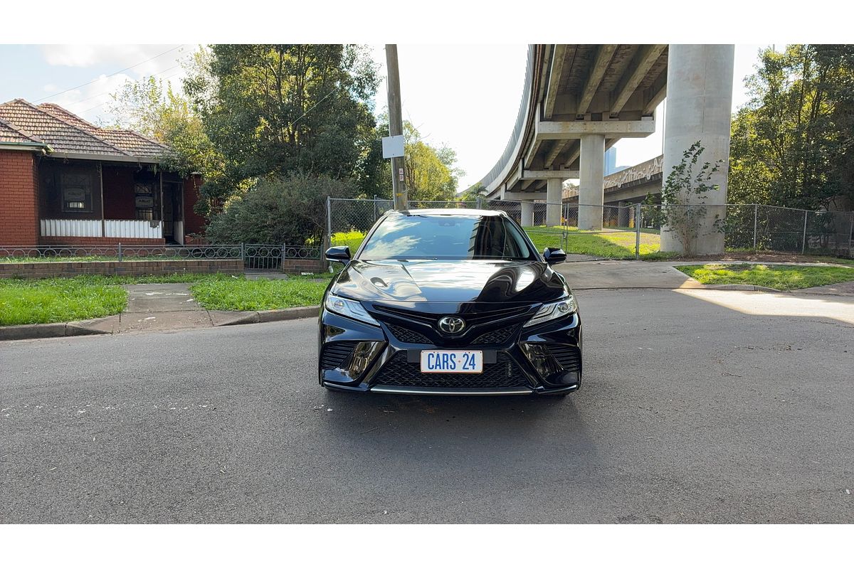 2019 Toyota Camry SX GSV70R