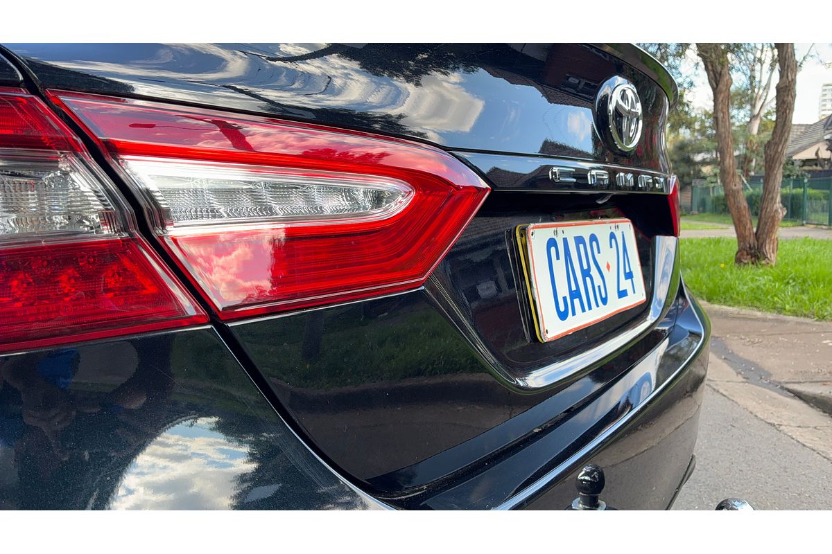 2019 Toyota Camry SX GSV70R