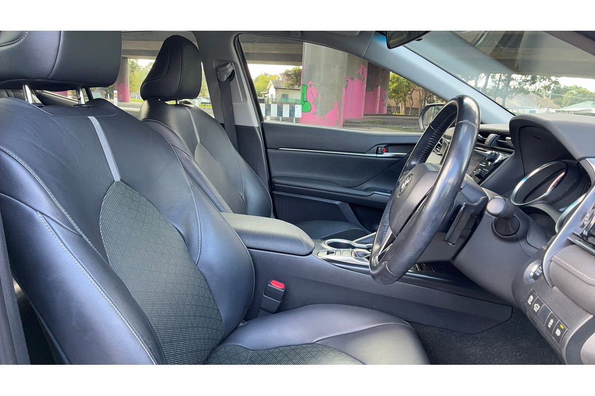 2019 Toyota Camry SX GSV70R