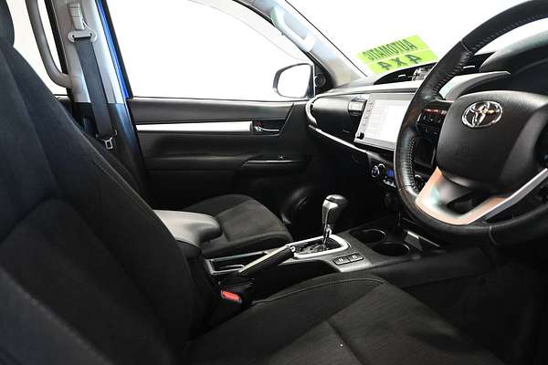 2021 Toyota Hilux SR5 GUN126R 4X4