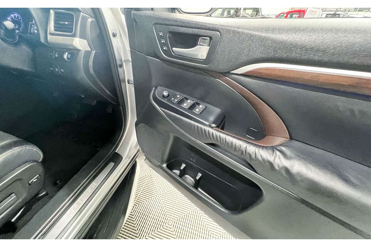 2016 Toyota Kluger Grande GSU55R