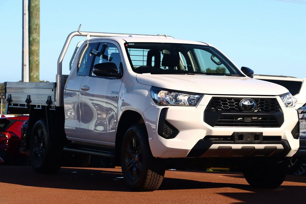 2024 Toyota Hilux SR GUN126R 4X4
