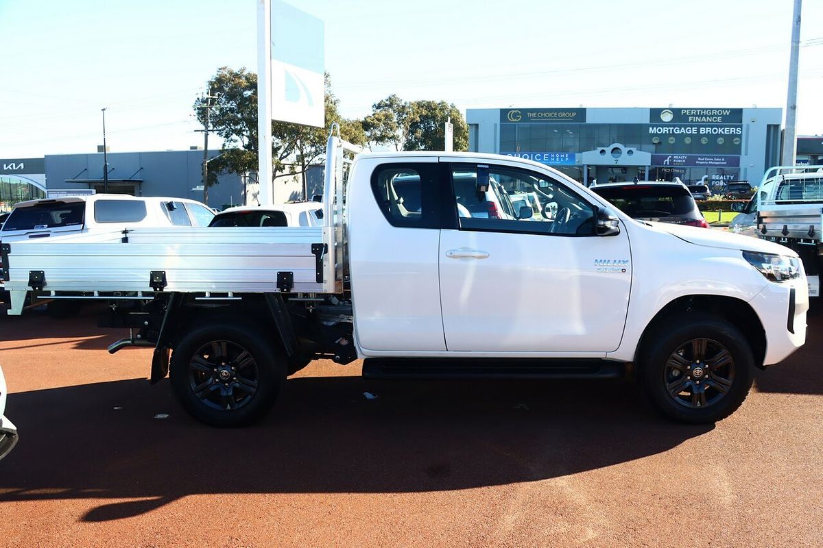 2024 Toyota Hilux SR GUN126R 4X4