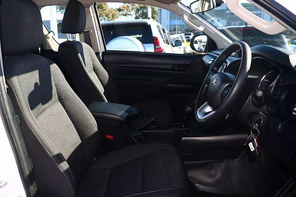 2024 Toyota Hilux SR GUN126R 4X4