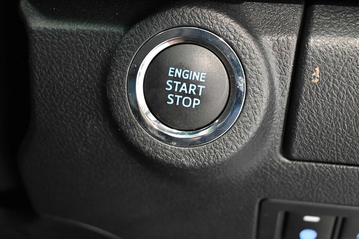 2024 Toyota Hilux Rogue 48V GUN126R 4X4