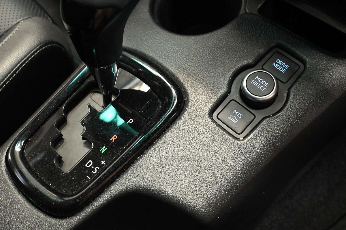 2024 Toyota Hilux Rogue 48V GUN126R 4X4