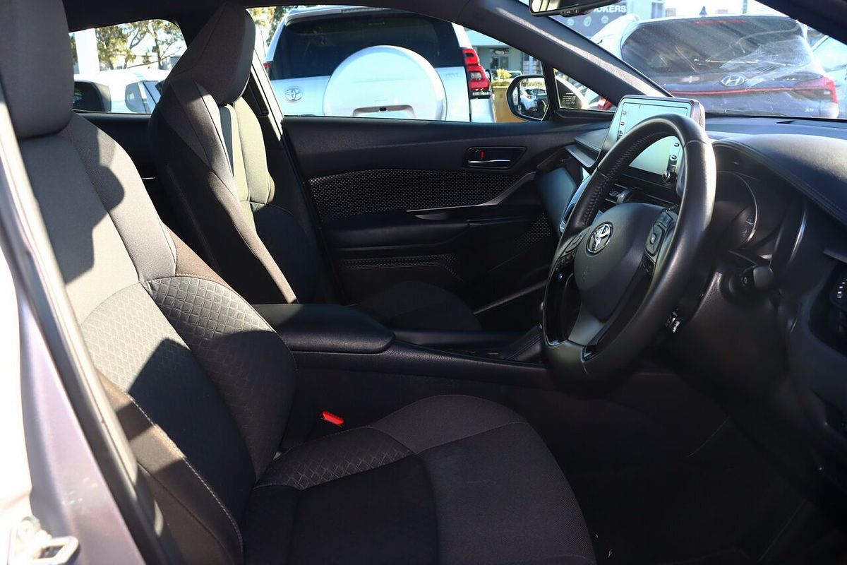 2023 Toyota C-HR GXL NGX10R