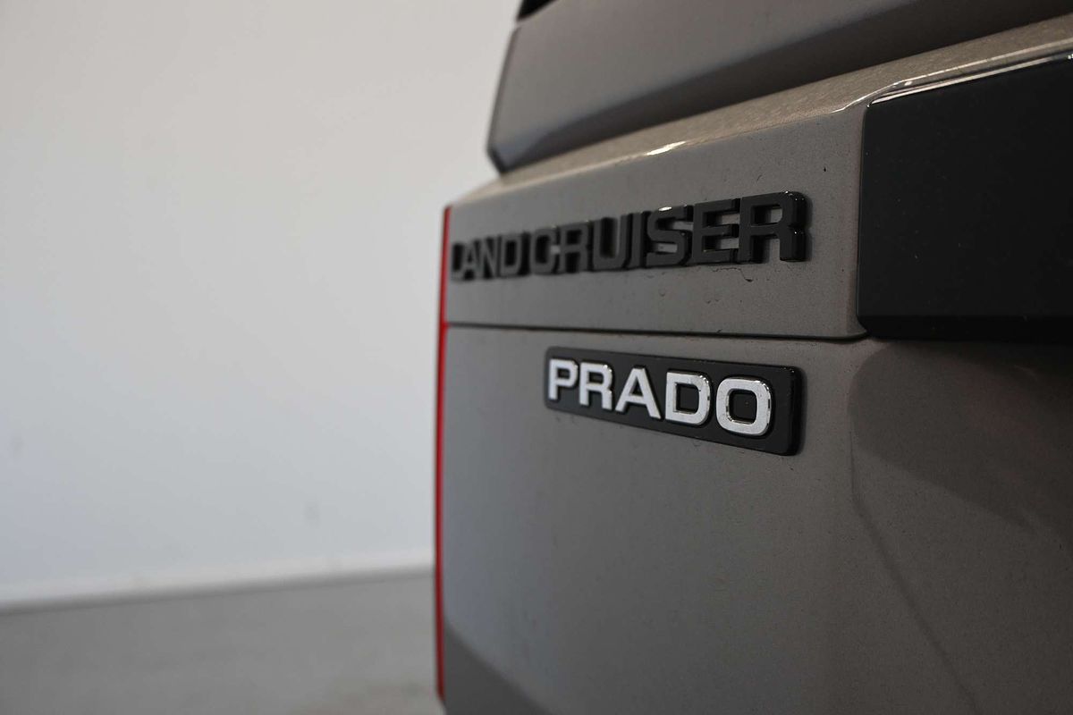 2025 Toyota Landcruiser Prado VX GDJ251R