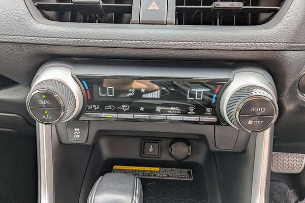 2020 Toyota RAV4 GXL MXAA52R