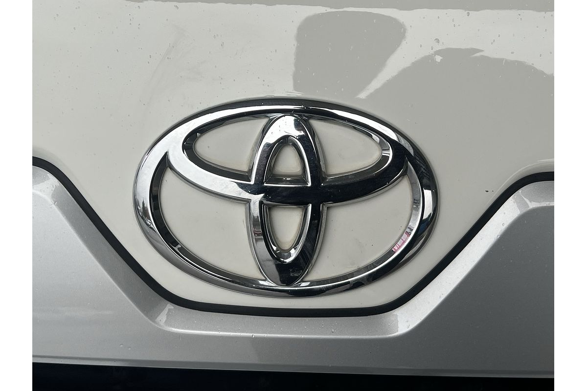 2019 Toyota Hiace Commuter GDH322R
