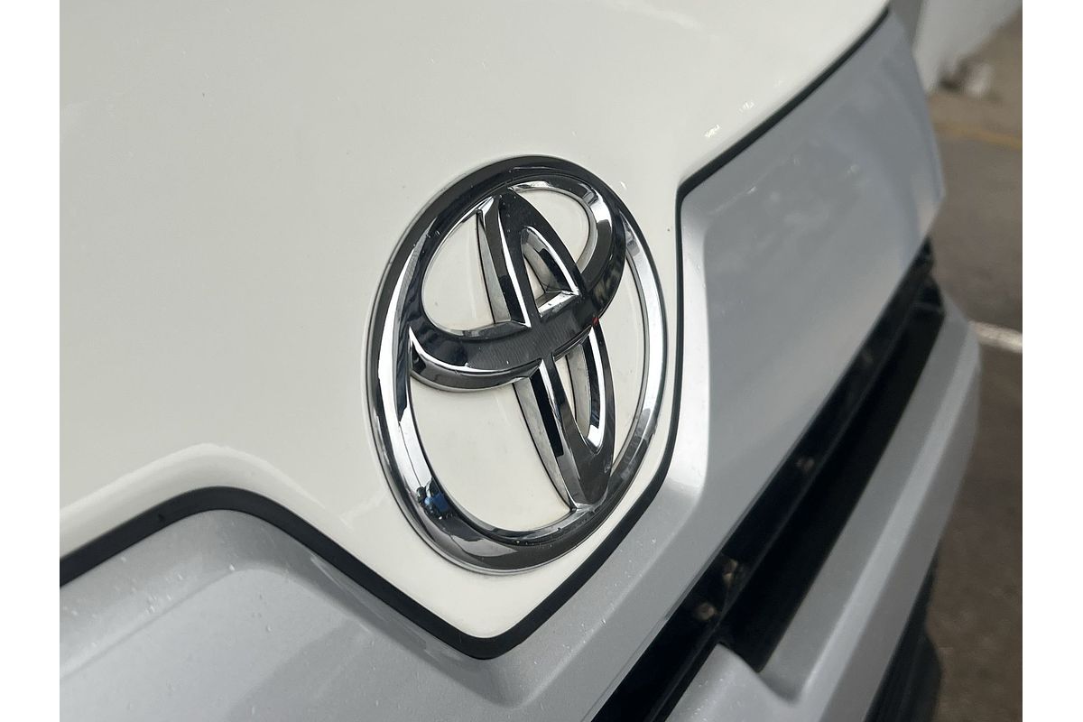 2019 Toyota Hiace Commuter GDH322R