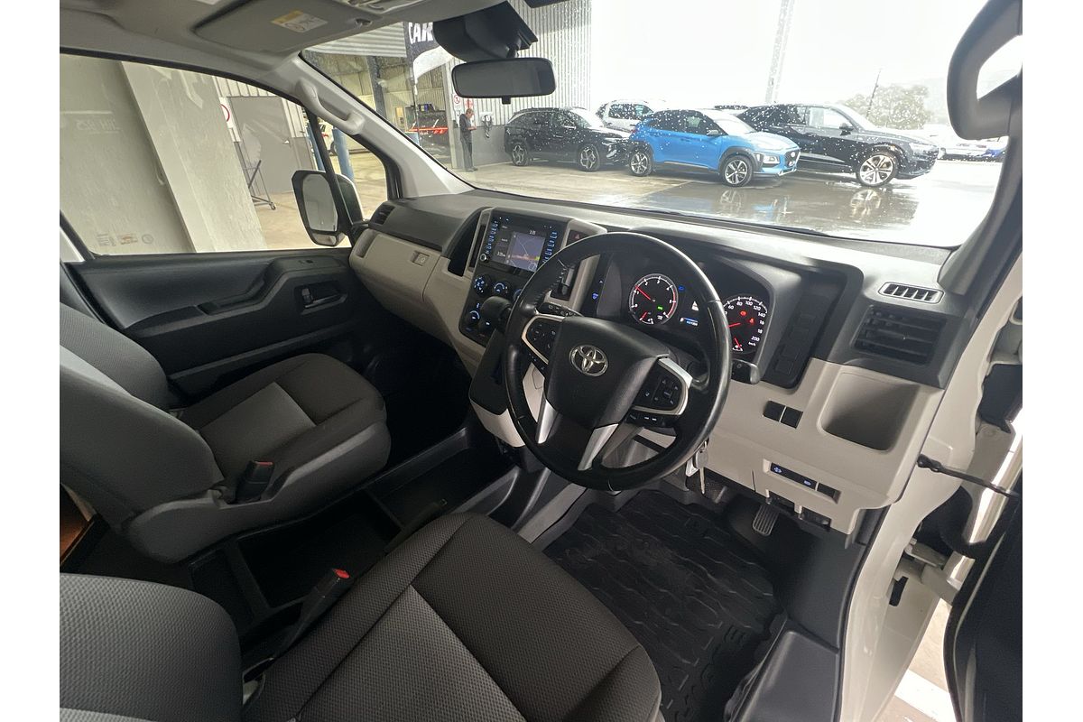 2019 Toyota Hiace Commuter GDH322R