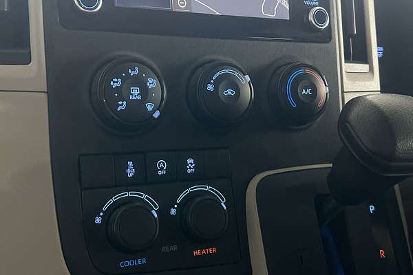 2019 Toyota Hiace Commuter GDH322R