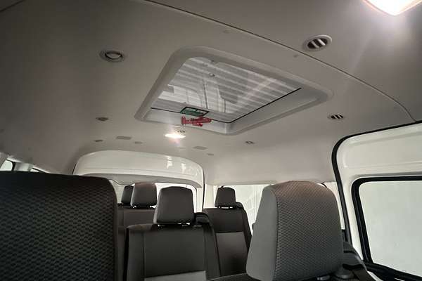 2019 Toyota Hiace Commuter GDH322R