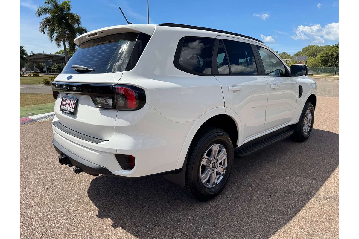 2025 Ford Everest Ambiente  2.0L