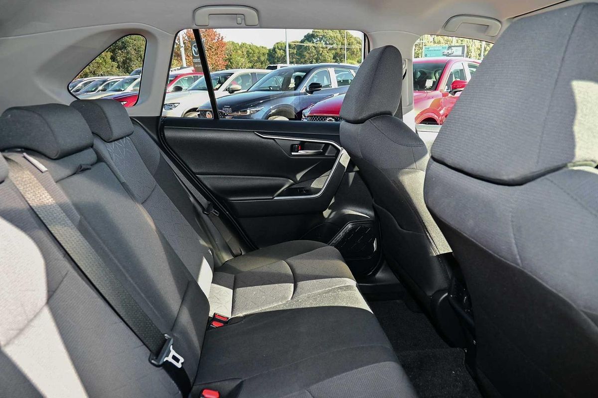 2021 Toyota RAV4 GXL MXAA52R
