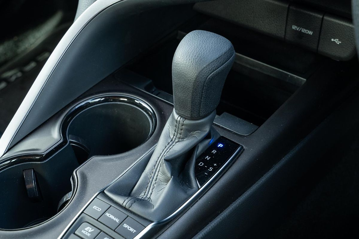 2024 Toyota Camry Ascent AXVH70R