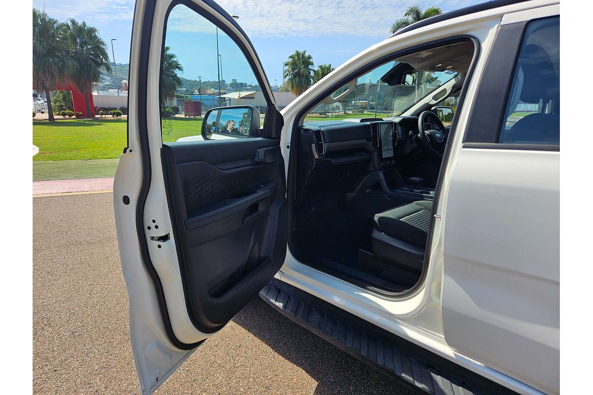 2024 Ford Everest Ambiente 2.0L