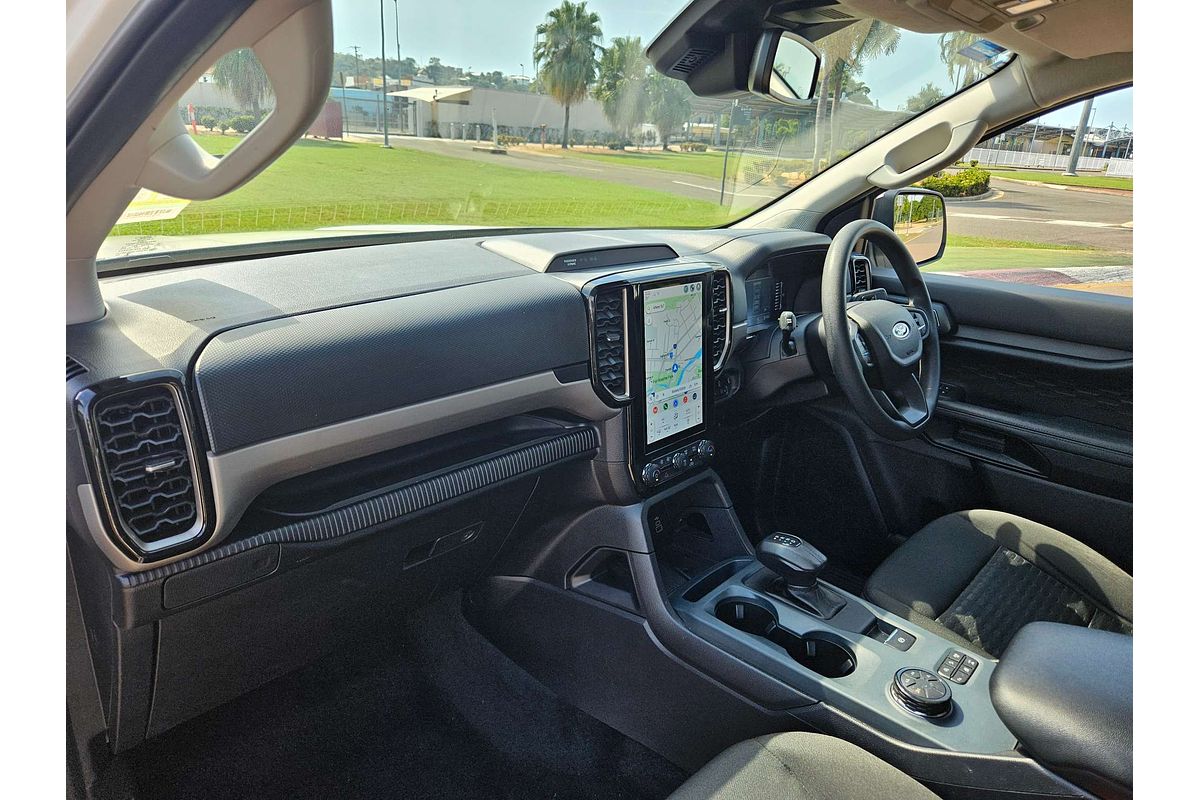 2024 Ford Everest Ambiente 2.0L