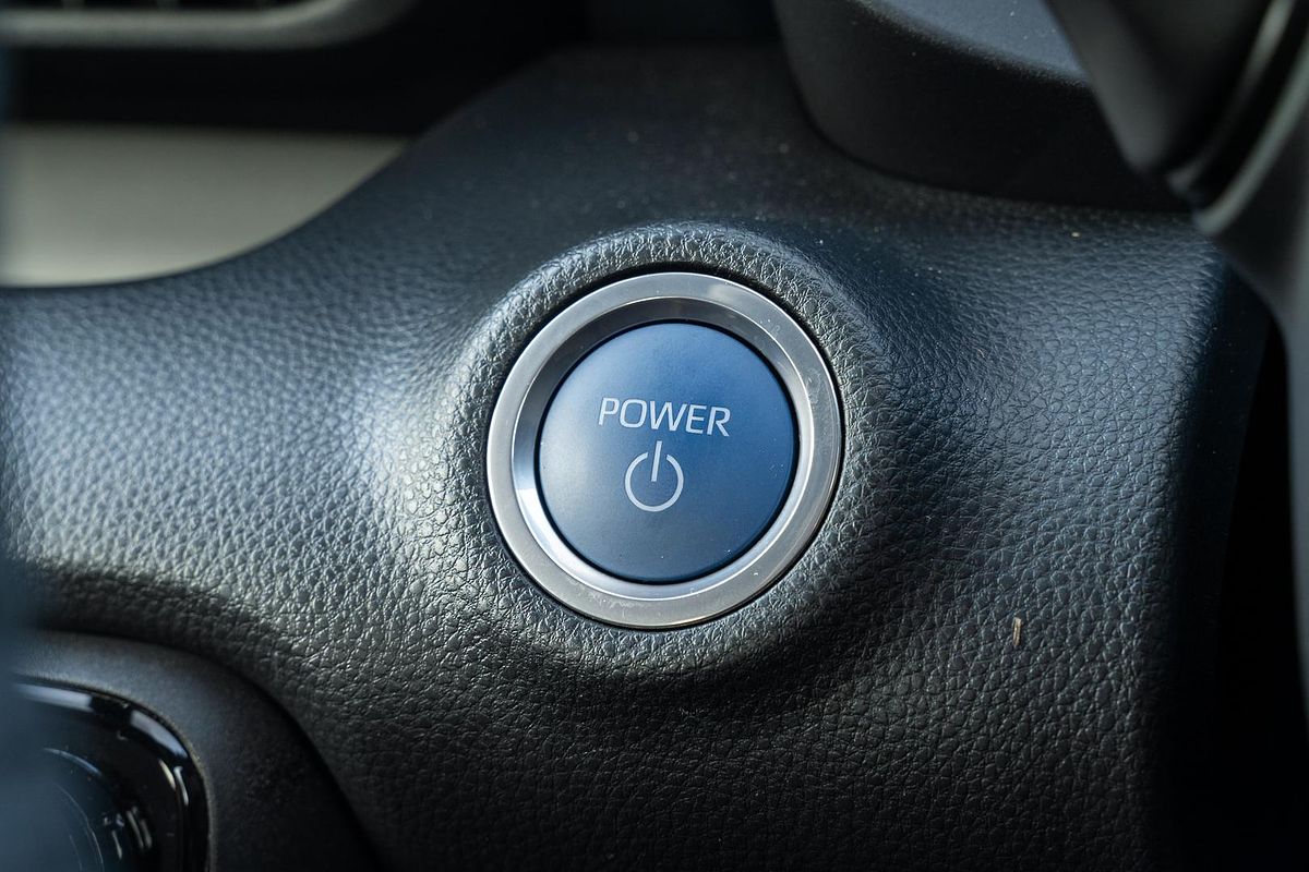 2021 Toyota Yaris SX Hybrid MXPH10R