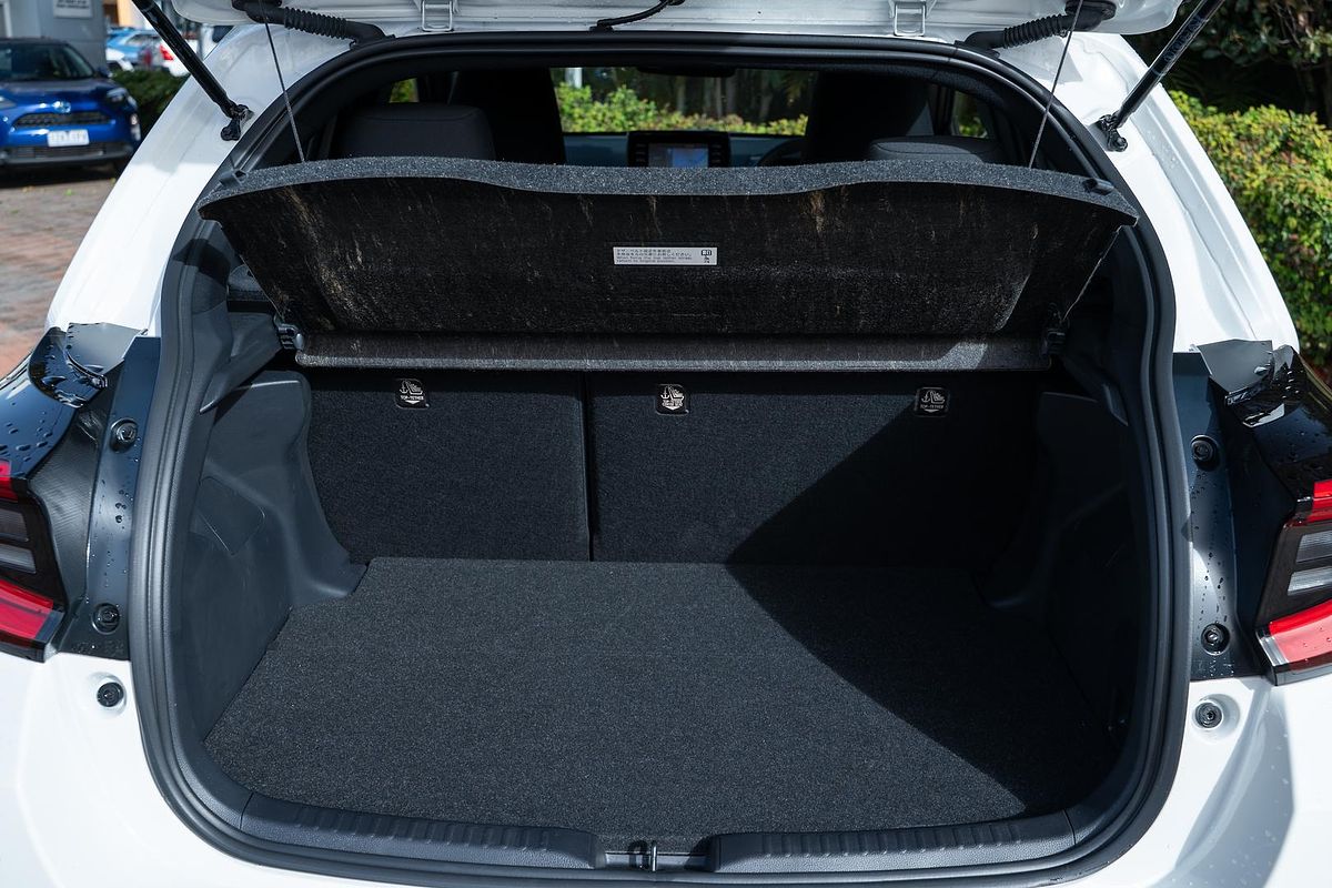 2021 Toyota Yaris SX Hybrid MXPH10R