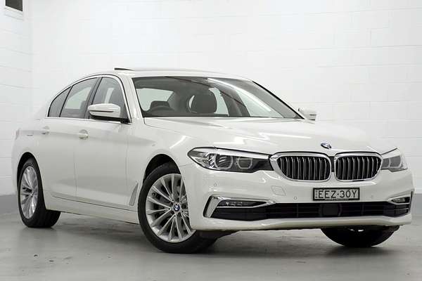 2019 BMW 5 Series 520i Luxury Line G30