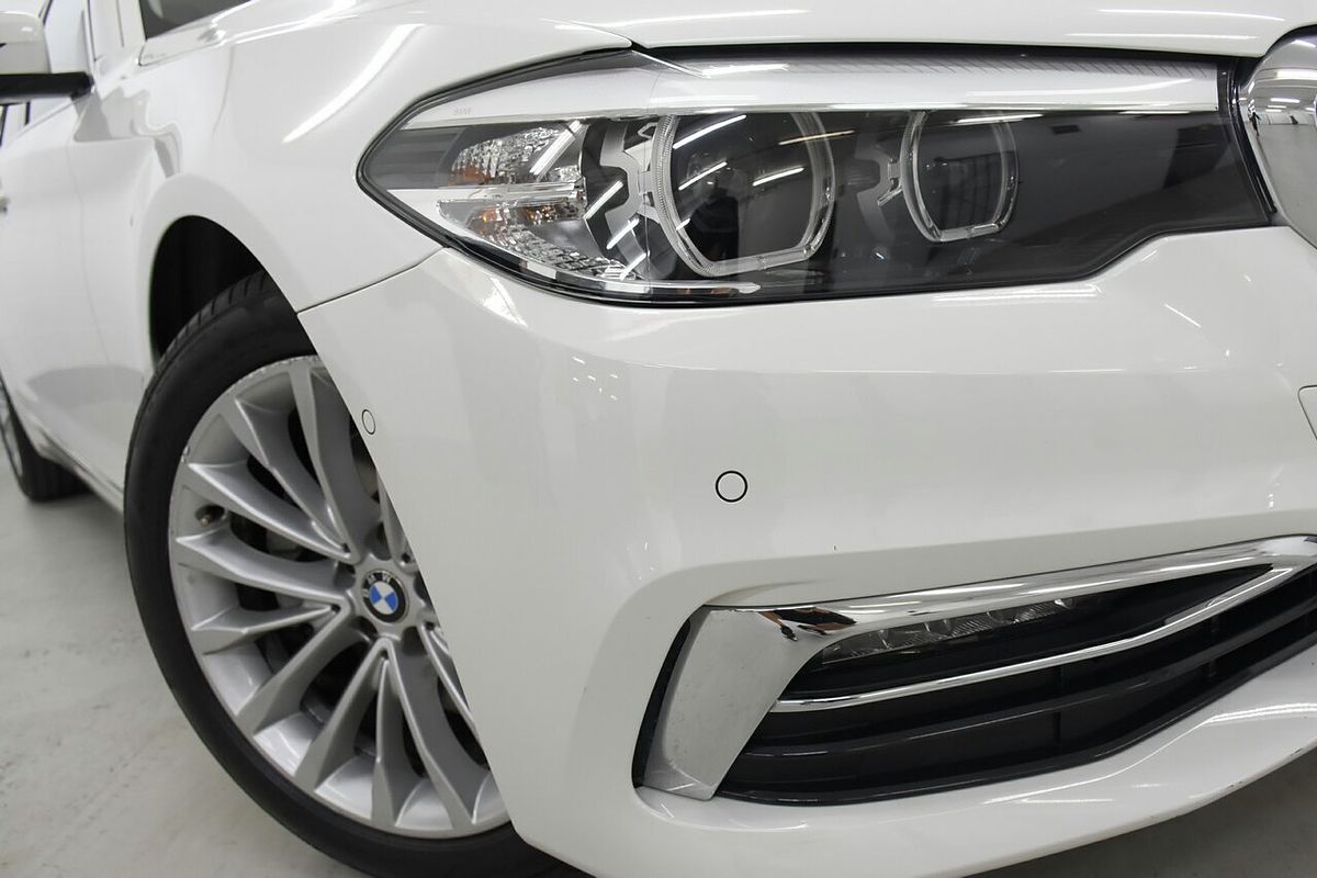 2019 BMW 5 Series 520i Luxury Line G30