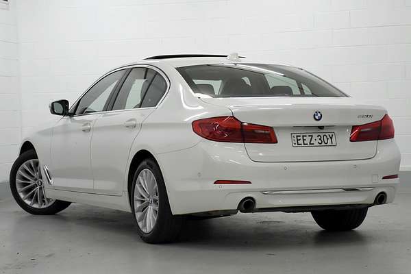 2019 BMW 5 Series 520i Luxury Line G30