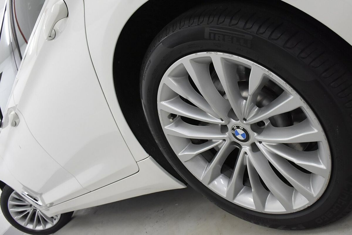 2019 BMW 5 Series 520i Luxury Line G30