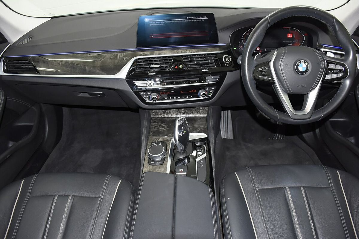 2019 BMW 5 Series 520i Luxury Line G30