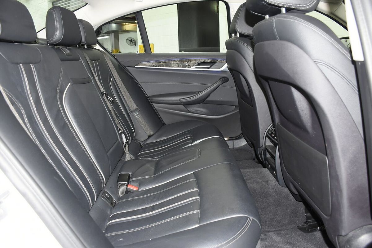 2019 BMW 5 Series 520i Luxury Line G30