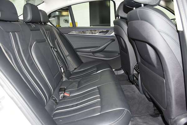 2019 BMW 5 Series 520i Luxury Line G30