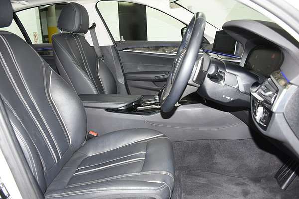 2019 BMW 5 Series 520i Luxury Line G30