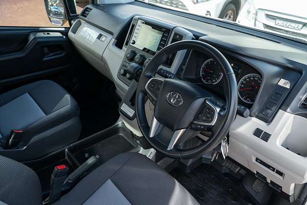 2019 Toyota Hiace Commuter GDH322R