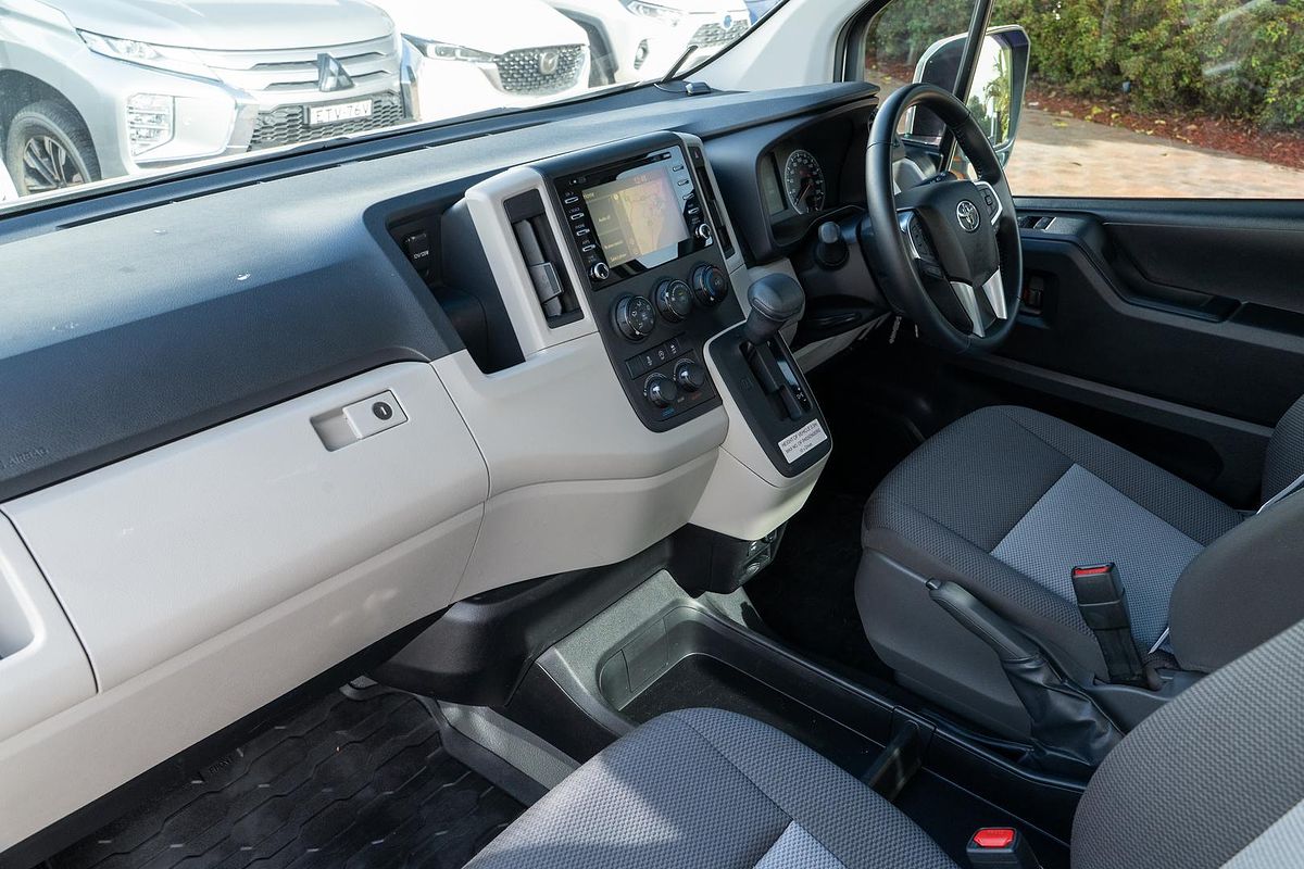 2019 Toyota Hiace Commuter GDH322R