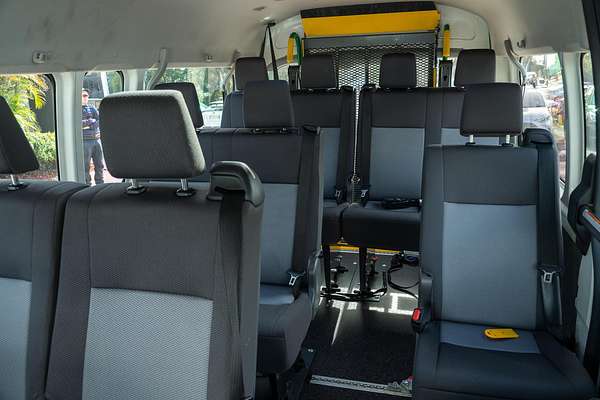 2019 Toyota Hiace Commuter GDH322R