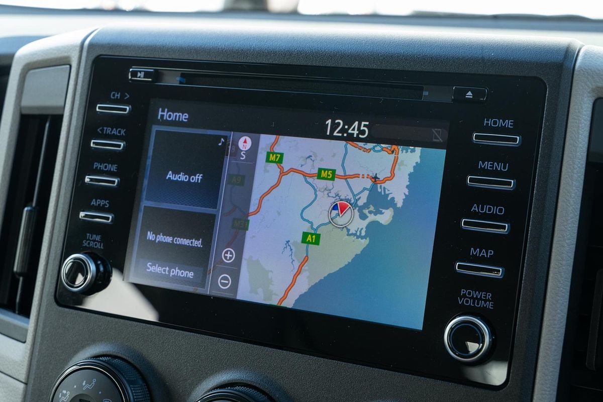 2019 Toyota Hiace Commuter GDH322R