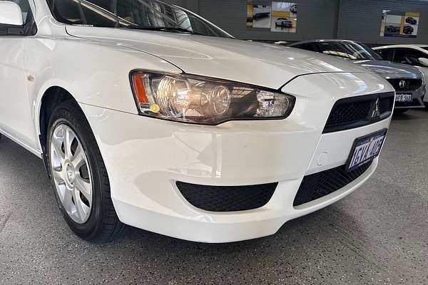 2013 Mitsubishi Lancer ES CJ