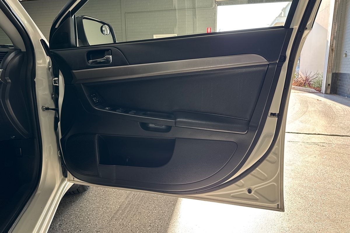 2013 Mitsubishi Lancer ES CJ